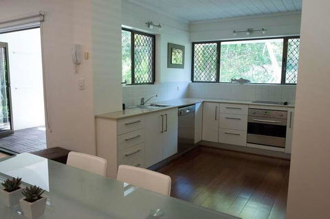 Absolute Beachfront - Mooloolaba - Accommodation Fremantle 3