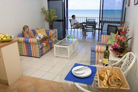 Absolute Beachfront With Million Dollar Views - Accommodation Fremantle 2