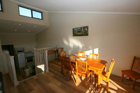 Acacia 5/2 Kirwan Close - Accommodation Fremantle 1