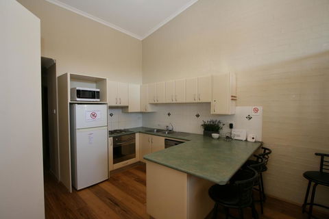 Acacia 5/2 Kirwan Close - Accommodation Fremantle 2