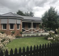 Acacia House - Central Healesville - Yarra Valley - Accommodation Fremantle