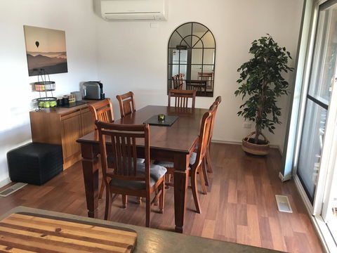 Acacia House - Central Healesville - Yarra Valley - Accommodation Fremantle 2