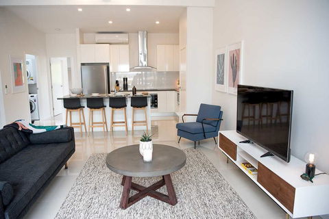 Acacia Villa - Accommodation Fremantle 0