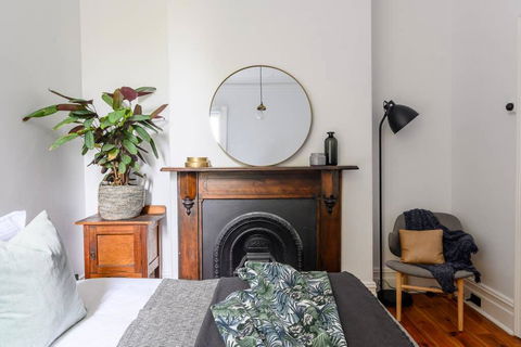 ADDERLEY A Striking 1880s Remodeled Victorian - Accommodation Fremantle 3