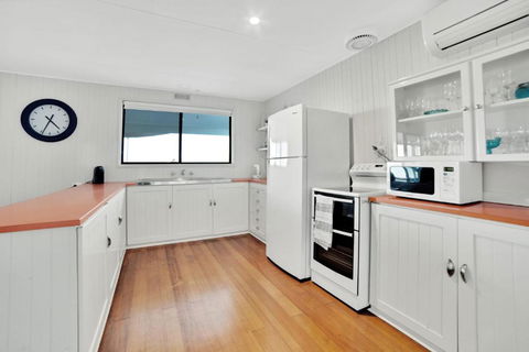 Dune Views - Accommodation Fremantle 4