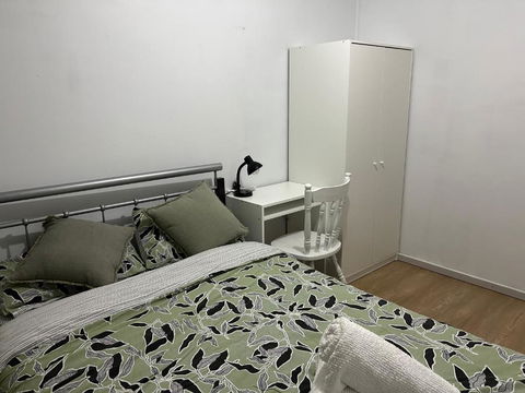 Double Room Share Bathroom And Kitchen - Accommodation Fremantle 1