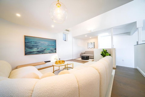 Elegant 3BR Apt -Bondi Junction & Stunning Skyline - Accommodation Fremantle 1