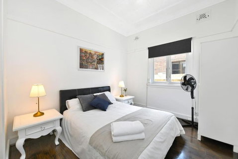 Elegant Family Retreat Near Beaches & Sydney CBD - Accommodation Fremantle 1