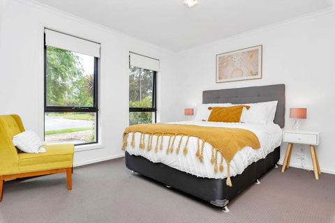 Entire Home In Mount Barker - Accommodation Fremantle 3