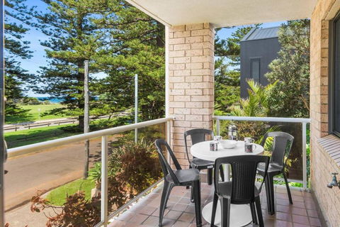 Esplanade Escape - Beachfront Family Bliss - Accommodation Fremantle 3