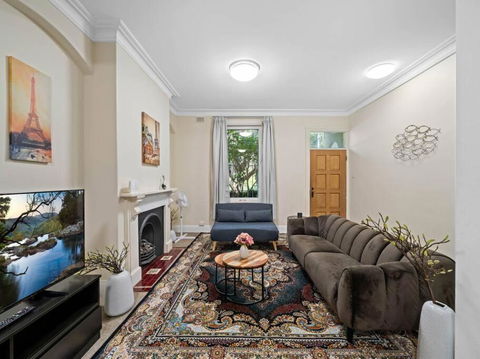 Fancy 4 BR House With Parking - ICC&Darling Harbour-8 Mins Walk - Accommodation Fremantle 3