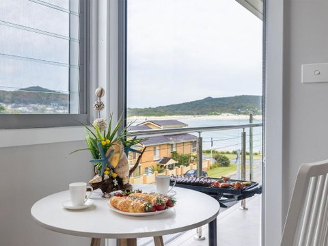 Fingal Bay View Unit 1 16 Tuna Crescent - Accommodation Fremantle 2