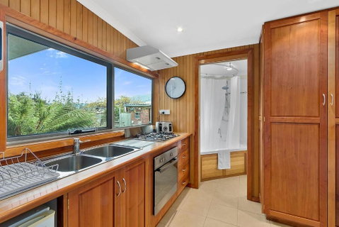 Forty South Cottage - A Secluded Waterside Getaway - Accommodation Fremantle 4