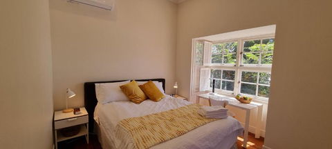 Fab 4brm Home With Pool A 15 Min Walk To Beach - Accommodation Fremantle 1