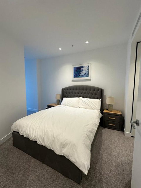 Fabulous View Brand New 2B2B Apartment Mel Cbd - Accommodation Fremantle 1