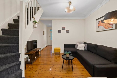Facilitated 4 BR House & ICC&Darling Harbour-8 Mins Walk - Accommodation Fremantle 0