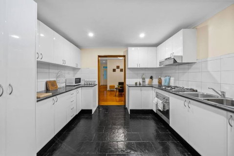 Facilitated 4 BR House & ICC&Darling Harbour-8 Mins Walk - Accommodation Fremantle 3