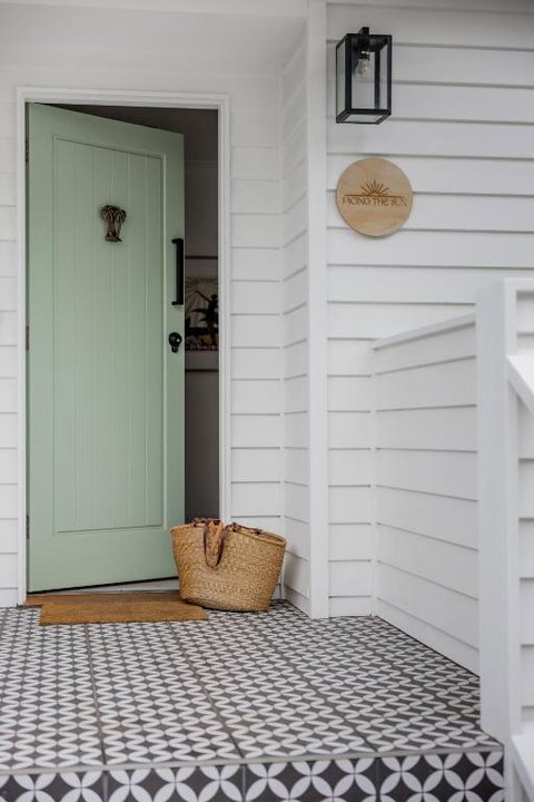 Facing The Sun 5 Min Walk To Beach & Sleeps 8 - Accommodation Fremantle 1