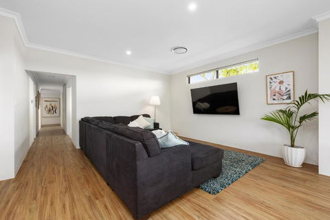 Family Friendly Close 2 Airport, Optus, Crown & City - Accommodation Fremantle 2