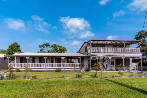Family Fun By The Sea - Accommodation Fremantle 0