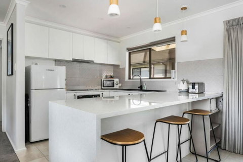 Family Fun By The Sea - Accommodation Fremantle 2