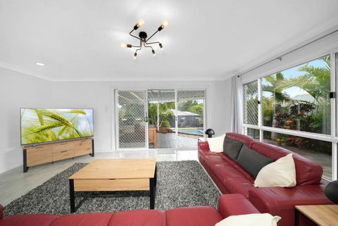 Family Escape Serene Oasis With Pool And AC - Accommodation Fremantle 1