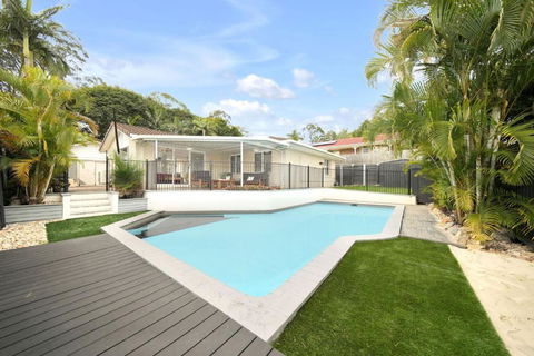 Family Escape Serene Oasis With Pool And AC - Accommodation Fremantle 0