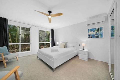 Family Escape Serene Oasis With Pool And AC - Accommodation Fremantle 2