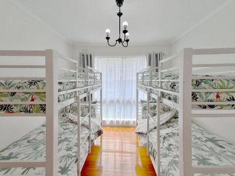 Family Seaside Sanctuary - Accommodation Fremantle 4