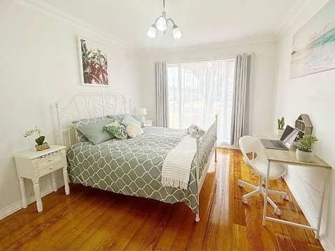 Family Seaside Sanctuary - Accommodation Fremantle 2