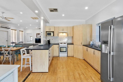 Family Tides - 52 La Ronde, Carrickalinga - Accommodation Fremantle 2
