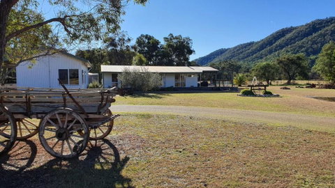 Feathertop Views And Barn - Accommodation Fremantle 0
