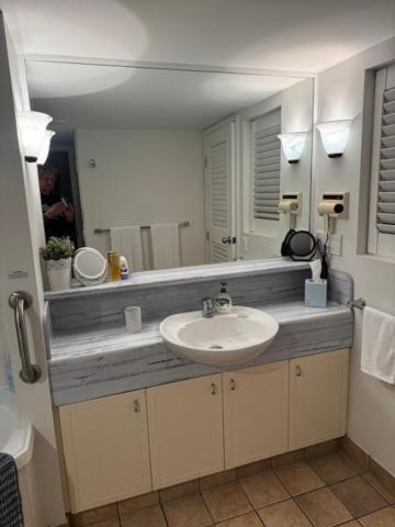 Five O Clock Somewhere - Accommodation Fremantle 2
