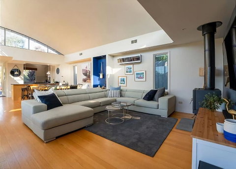 Florence House Sunny Entertainer - Accommodation Fremantle 2