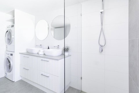 Freshly Renovated Modern Waterfront 1 Bedroom Unit - Accommodation Fremantle 1