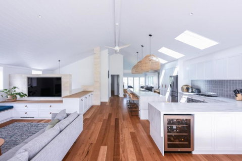 Freshwater Villa - Seconds To The Beach - Accommodation Fremantle 3