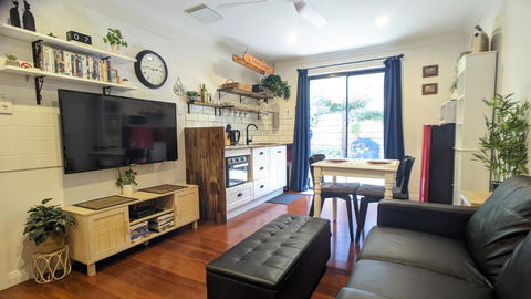 Frostwood House - Accommodation Fremantle 0
