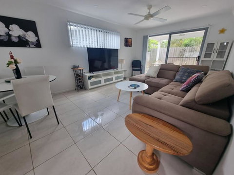 Glass House Mountains Retreat - Accommodation Fremantle 0