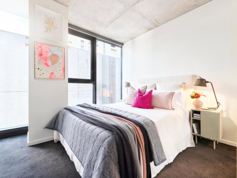 Furnished One Bedroom Apartment St Kilda Road For 3 Nights Plus - Accommodation Fremantle 3