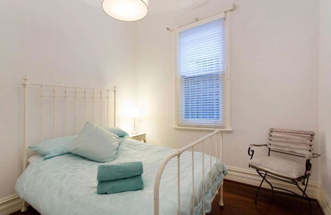 Gorgeous Subiaco Cottage - Accommodation Fremantle 4