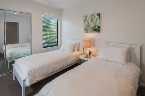 H6B - Round About Bulimba - Accommodation Fremantle 3