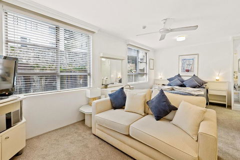 HENRY12 Self- Catering - Accommodation Fremantle 1