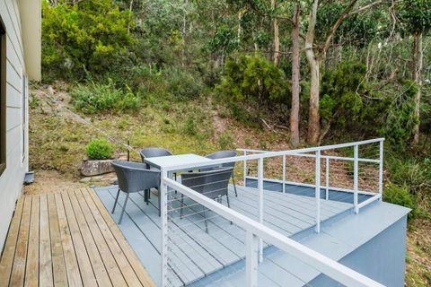 High View House - Views Over Pirates Bay - Accommodation Fremantle 1