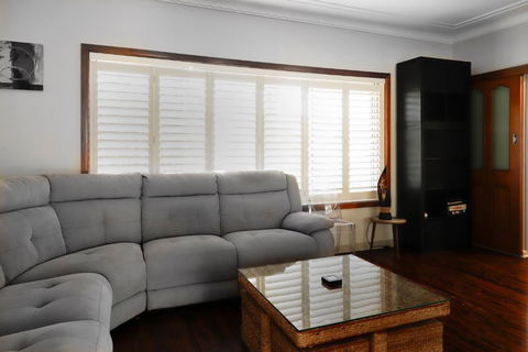 Home Away From Home - 3 Bedroom House Sleeps 6 - Parking - Accommodation Fremantle 2