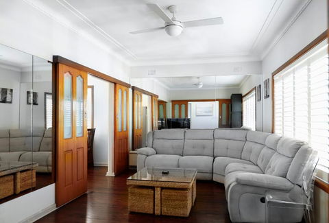 Home Away From Home - 3 Bedroom House Sleeps 6 - Parking - Accommodation Fremantle 1