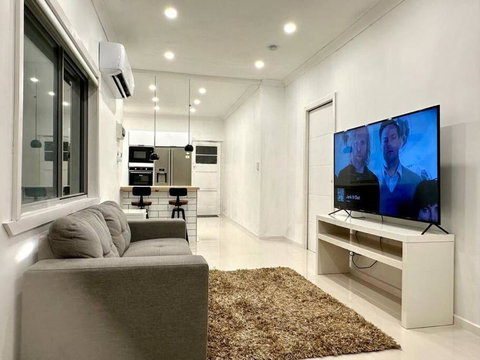 Home From Home In Brighton - Accommodation Fremantle 0