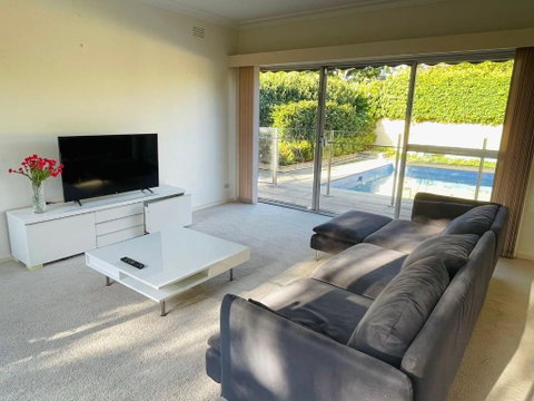 Home In Brighton - Accommodation Fremantle 0