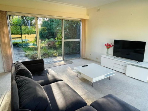 Home In Brighton - Accommodation Fremantle 3