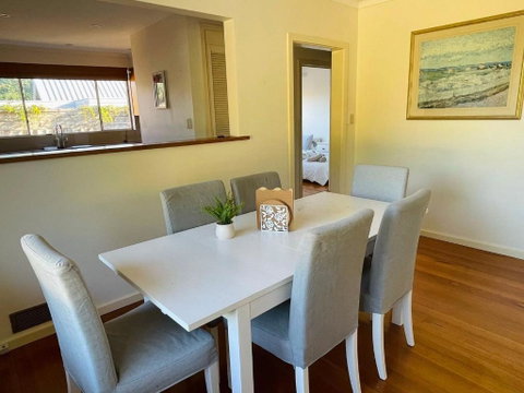 Home In Brighton - Accommodation Fremantle 2