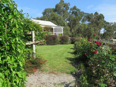 Honeyeater Cottage - Accommodation Fremantle 3